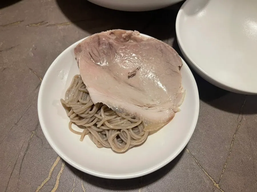 곰탕 냉면 돼지꼬리찜 한 상 차림