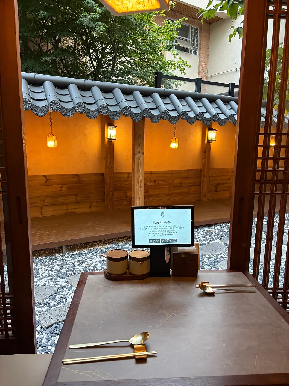 Anok's dining hall filled with guests