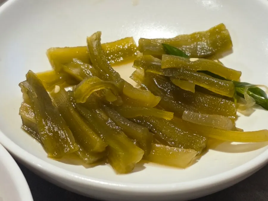 아삭한 안옥 장아찌 접시
