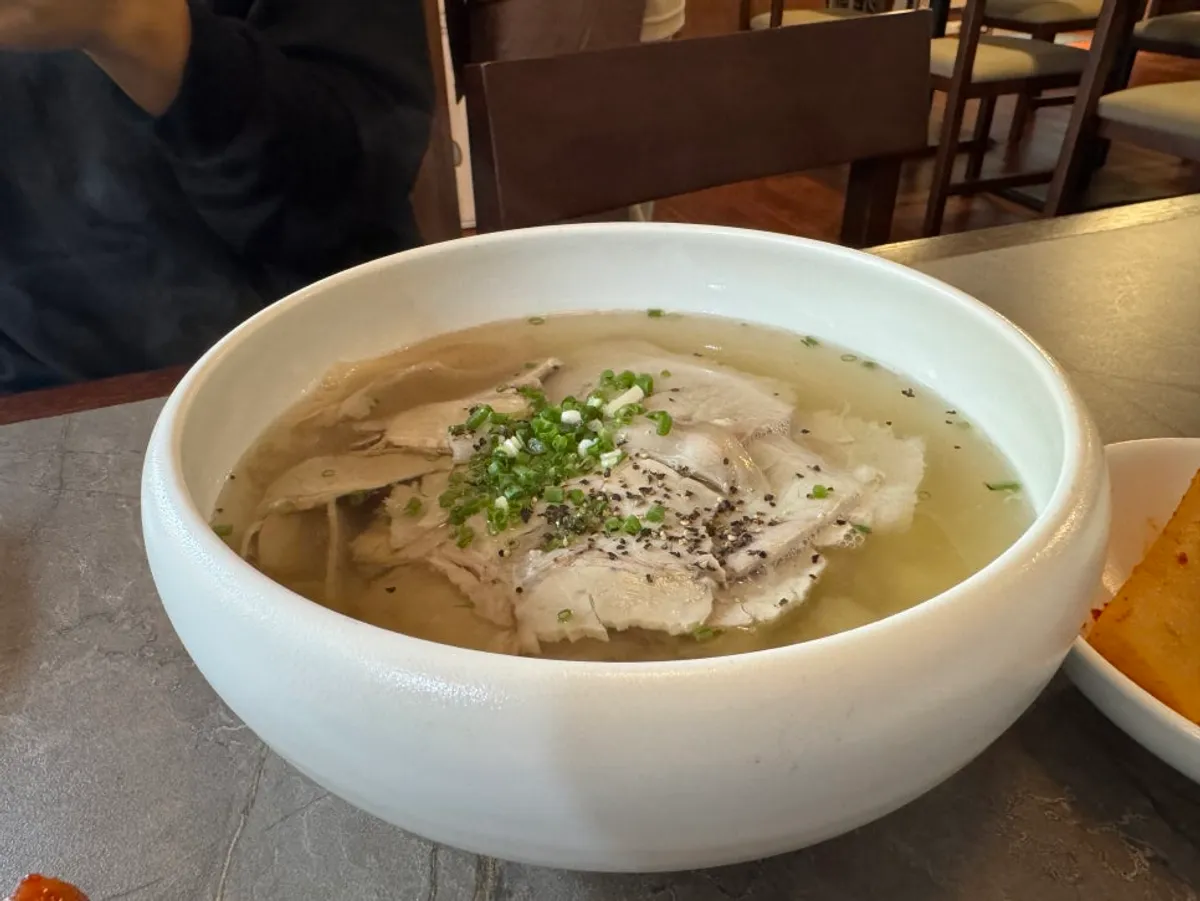 Anok's mild-flavored Pyongyang naengmyeon