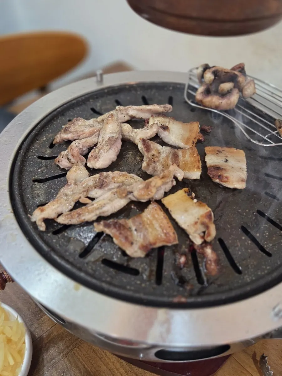 안락동 민물장어 무한리필 부모님 외식, 삼겹살·닭목살까지 송림복장어 동래점