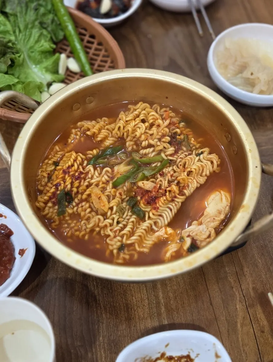 마무리로 주문한 얼큰라면