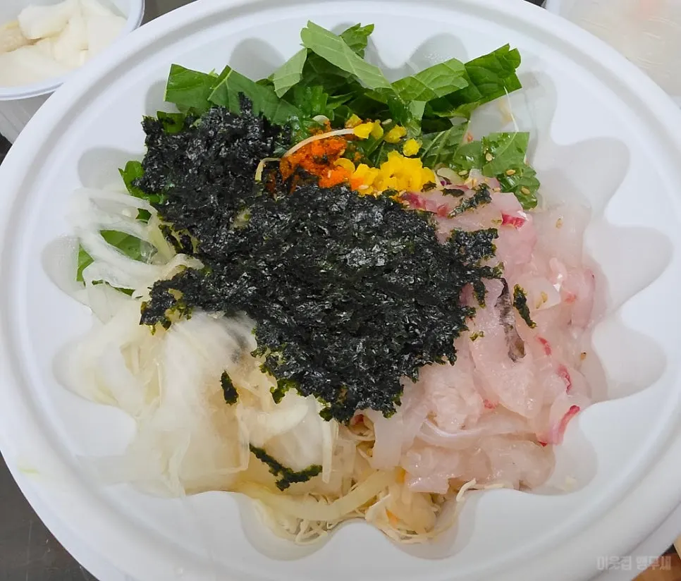 After-meal photo at Eochongye 1beonji