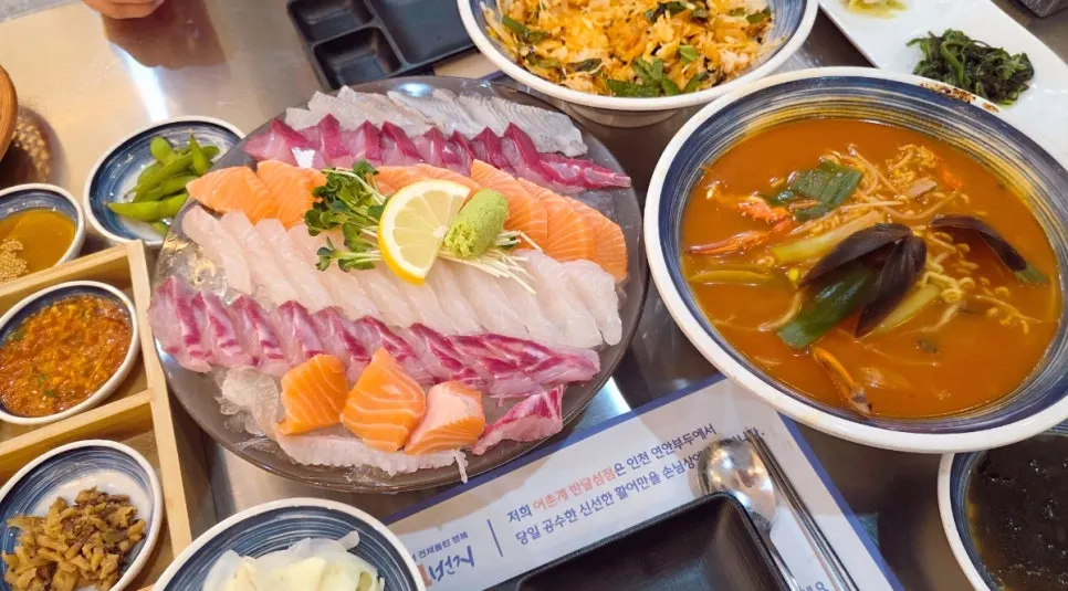 Full spread with hoe-deopbap and seafood ramen