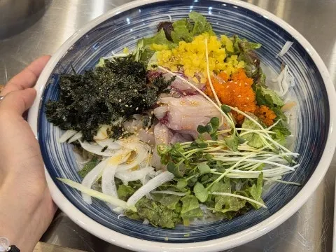 Bowl of ₩10,000 hoe-deopbap