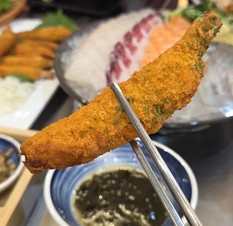 Plate of crab leg tempura at Eochongye 1beonji