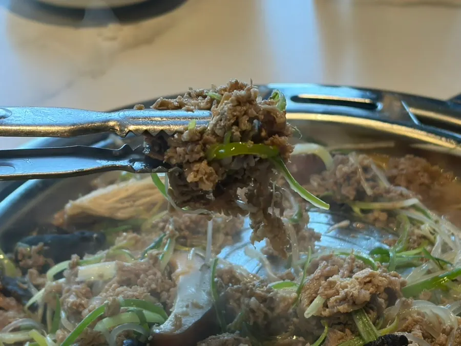 파채가 올려진 불고기 전골