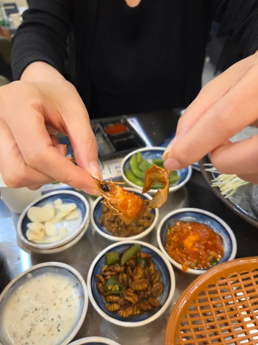 바싹 구운 새우 머리 버터구이