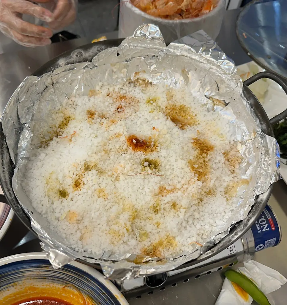 Shrimp meat eaten with ssamjang