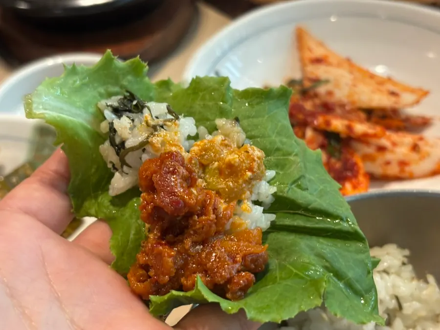 따끈하게 나온 곤드레밥