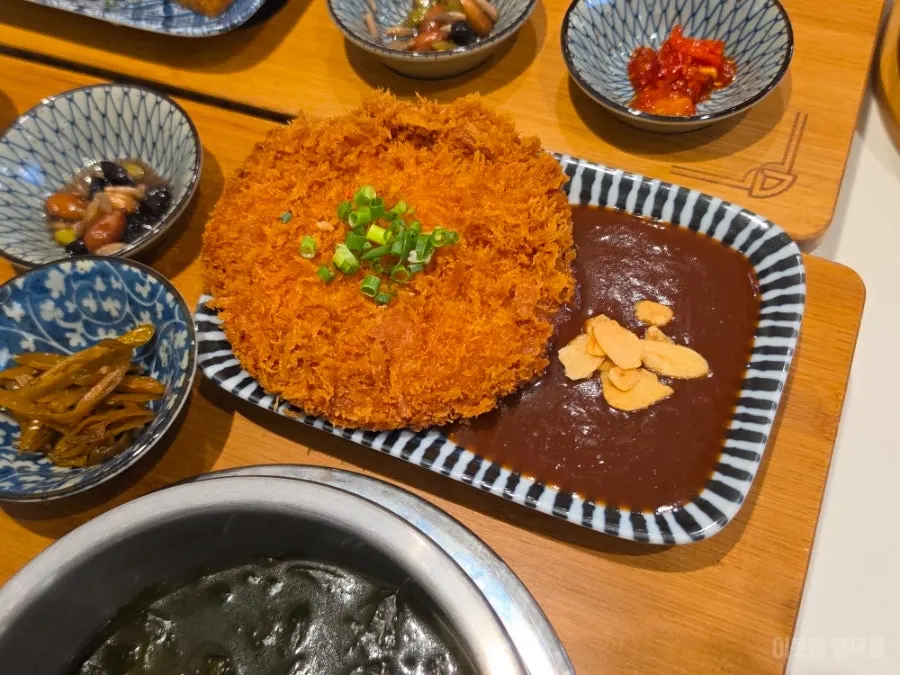 Generously portioned pot rice main dish