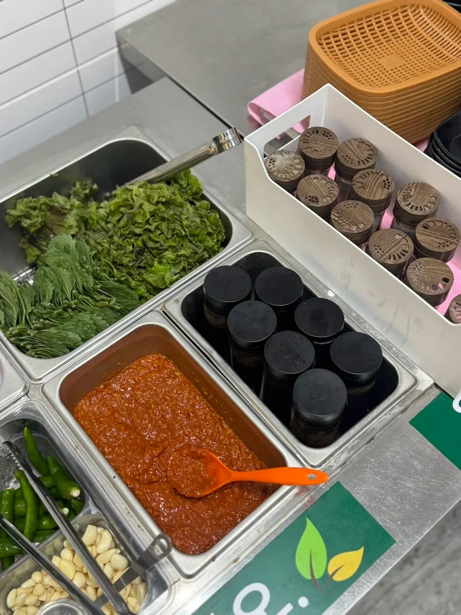 Extra side dishes brought from the self-serve corner