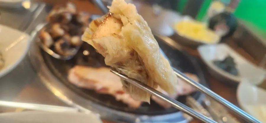 Side dishes served with eel