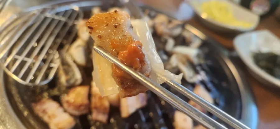 Ginger-packed eel wrap made to the husband’s taste