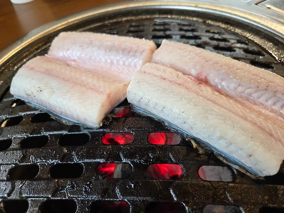A filling unlimited eel refill meal