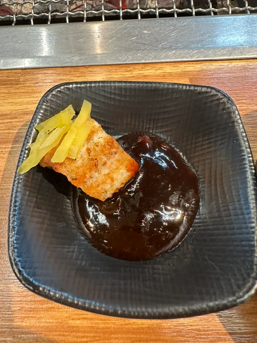 Eel and meat grilled to a golden brown