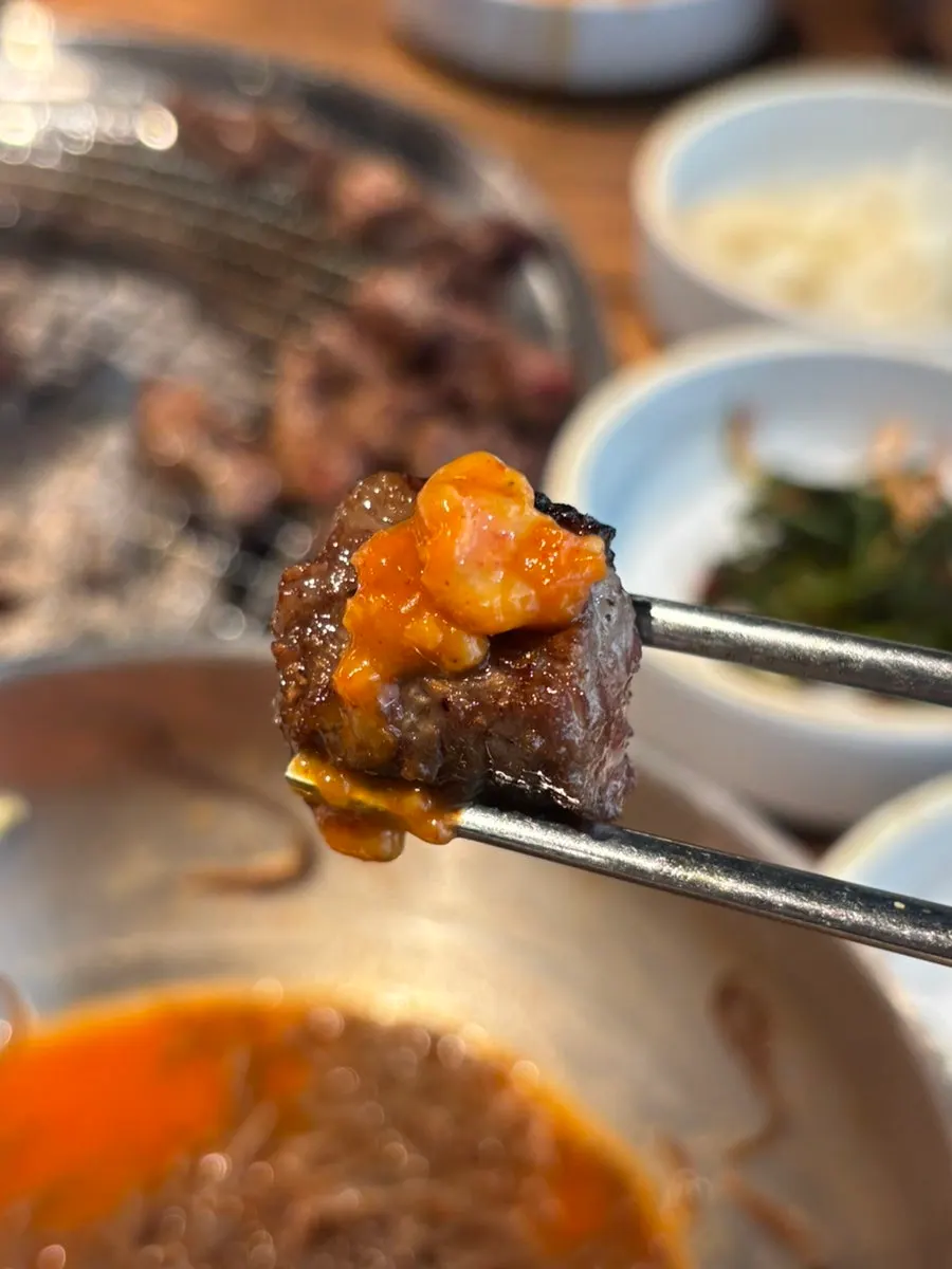 와사비버섯소스에 곁들인 갈비살