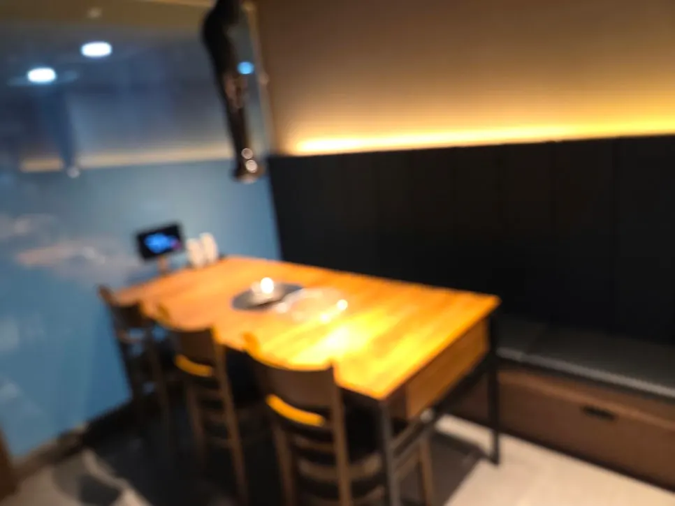 Table seating at Yangsimso Ansan Gojan Branch