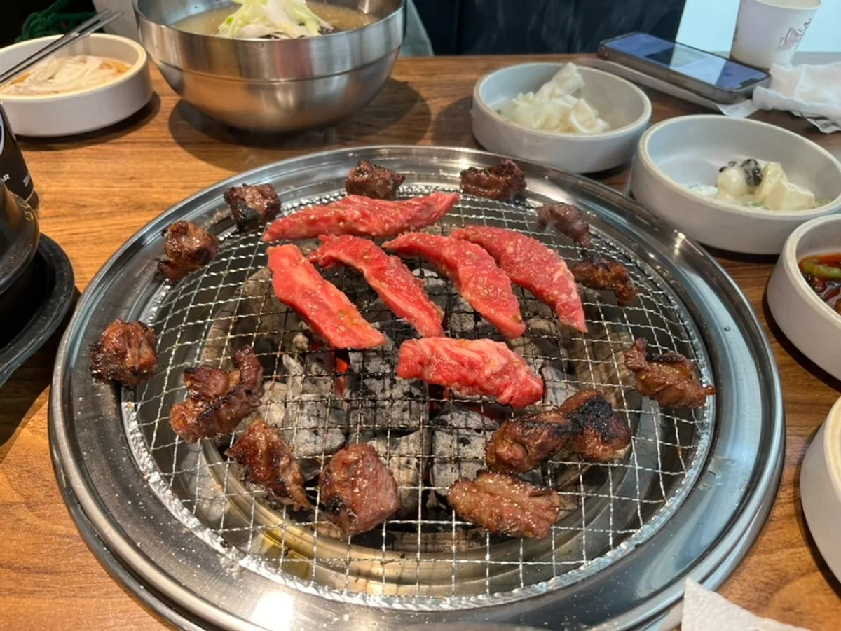 Korean barbecue restaurant suited to dates and gatherings