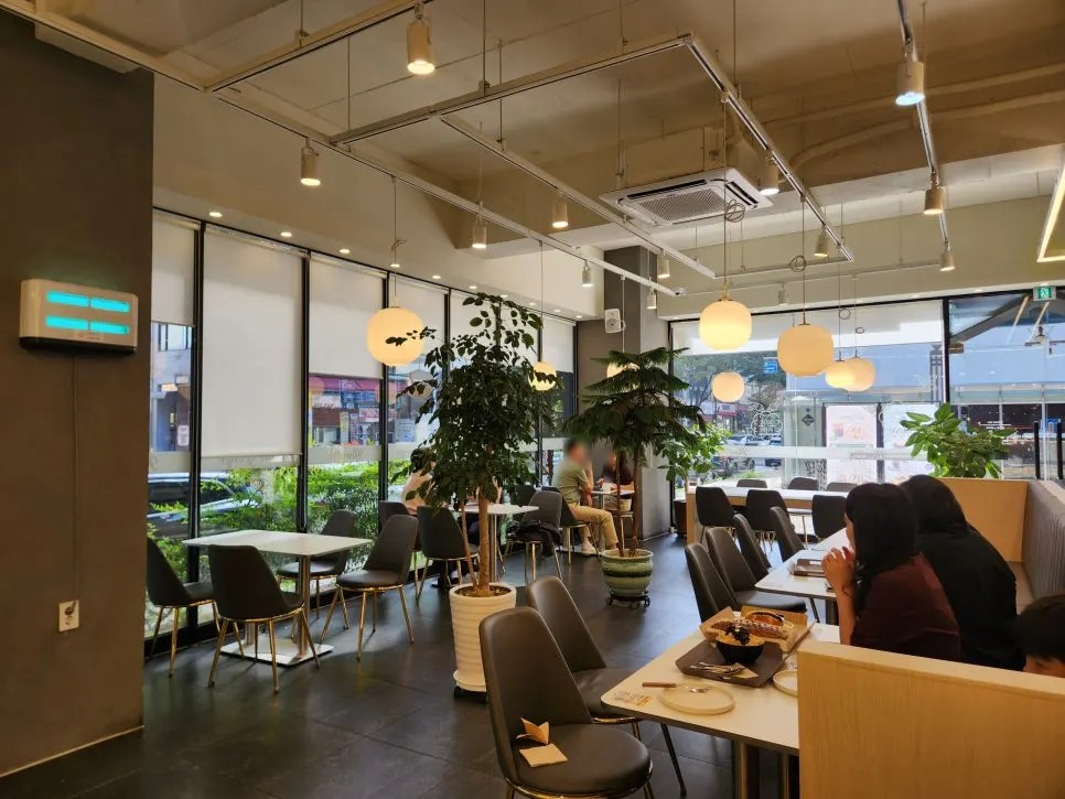 Spacious, clean bakery café interior