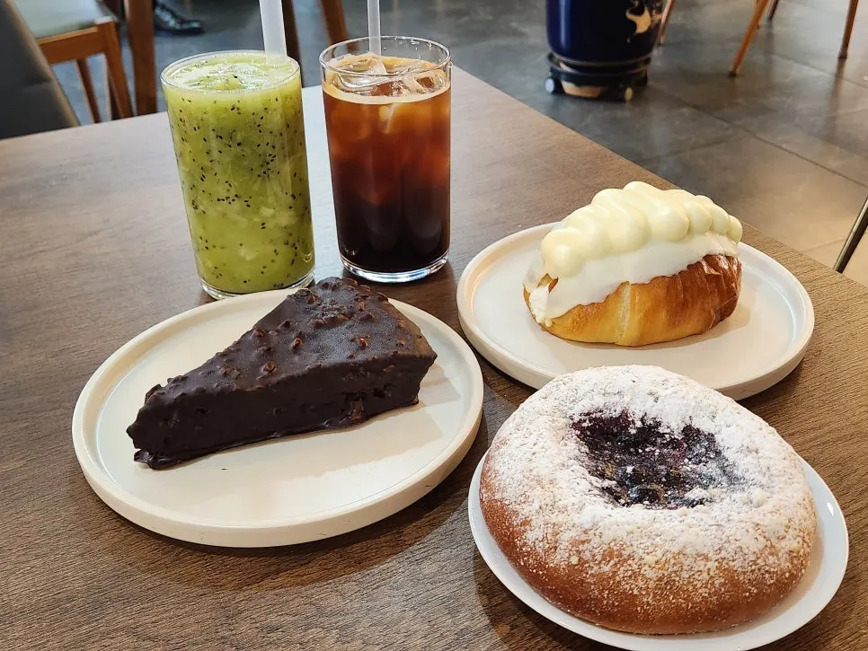 Thick sandwiches with coffee set options