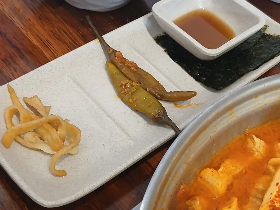 초부리김치찌개 고잔본점 상차림 사진