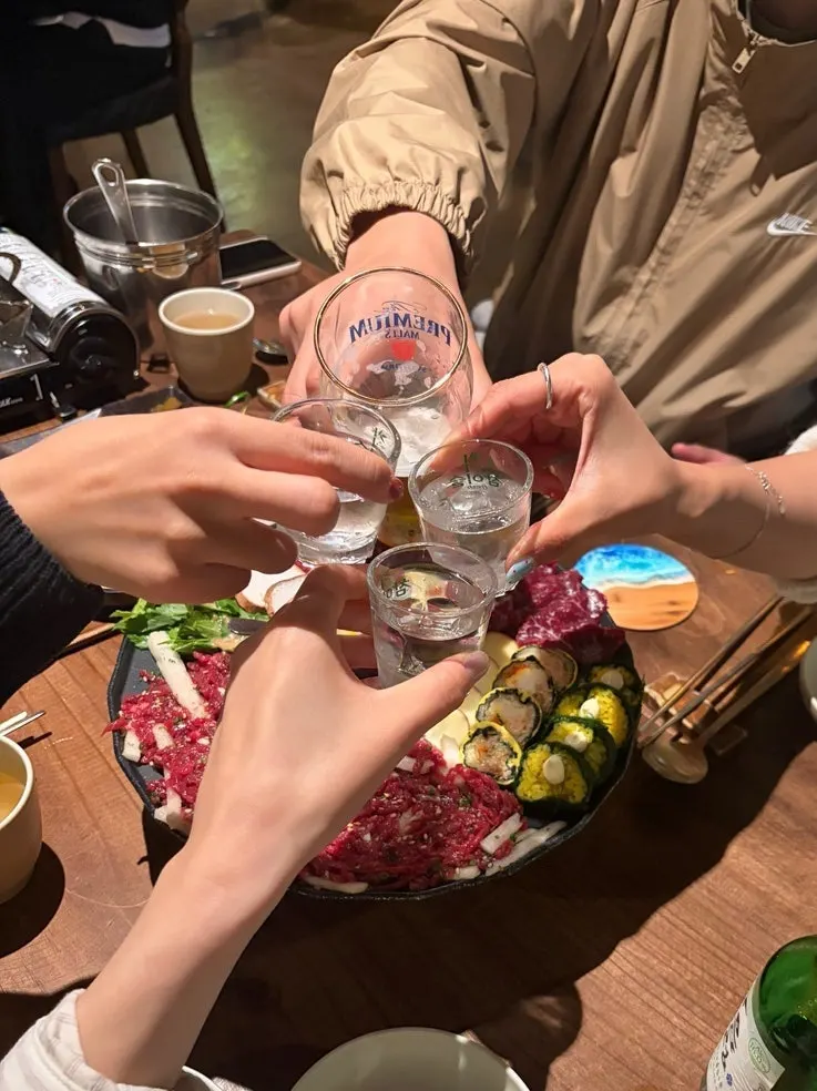 Icy soju and Suntory draft beer
