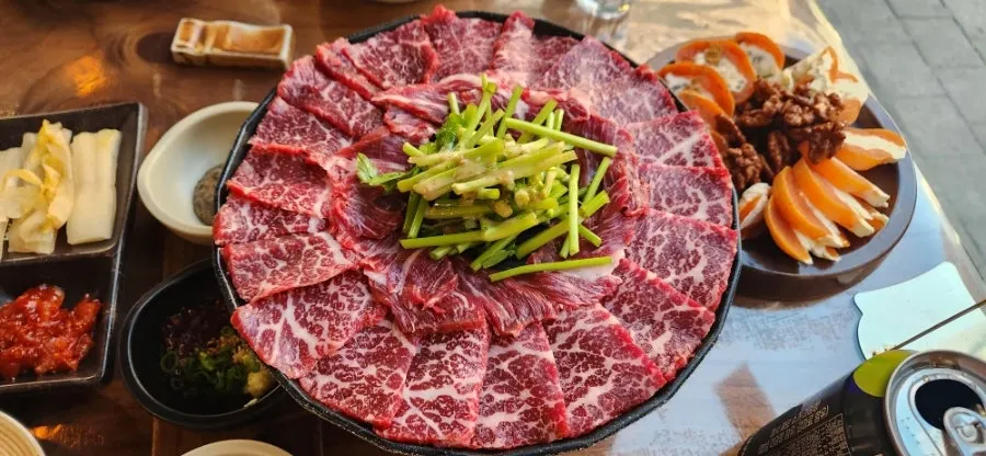 산미가 강한 백김치 기본안주