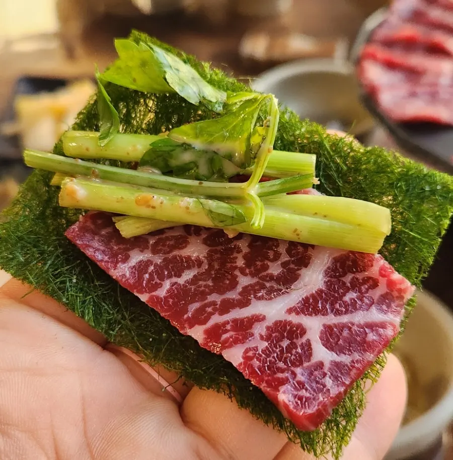 크림치즈 곶감 말이 단면