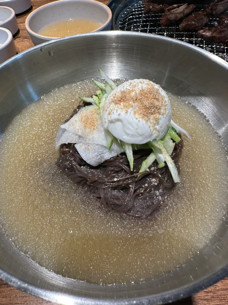 고기가 듬뿍 든 된장찌개 사진