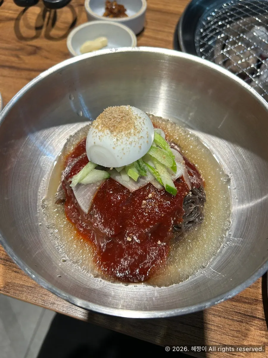 불판 위 양념갈비살