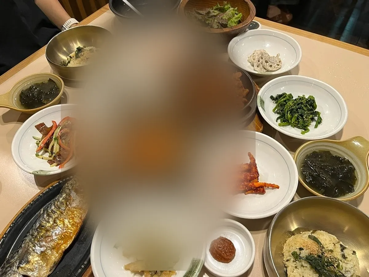 ヨンウォル・ムルンドウォン定食の構成