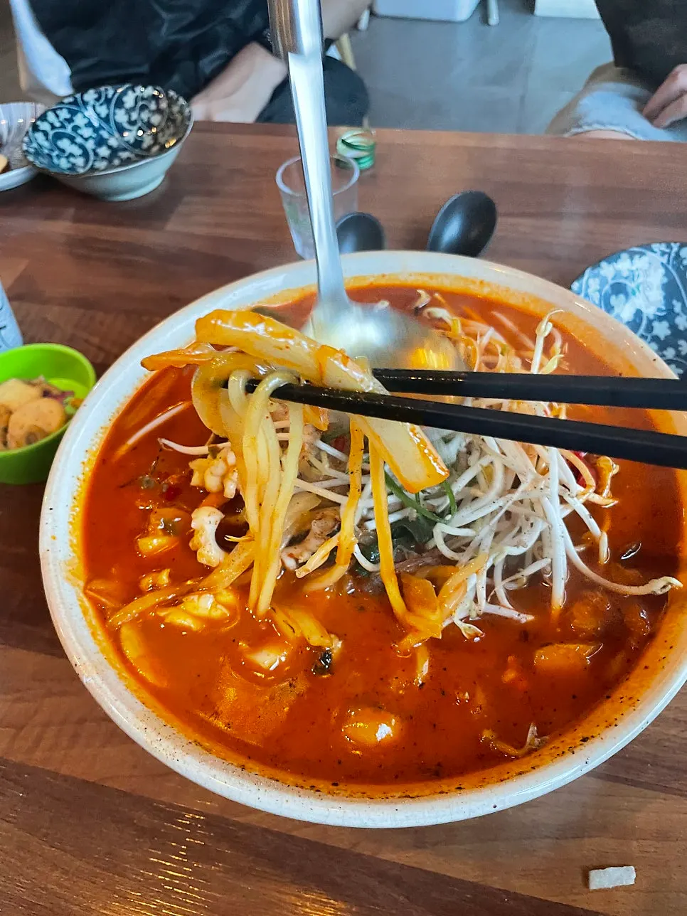 Noodles and broth of the spicy hongjjamppong