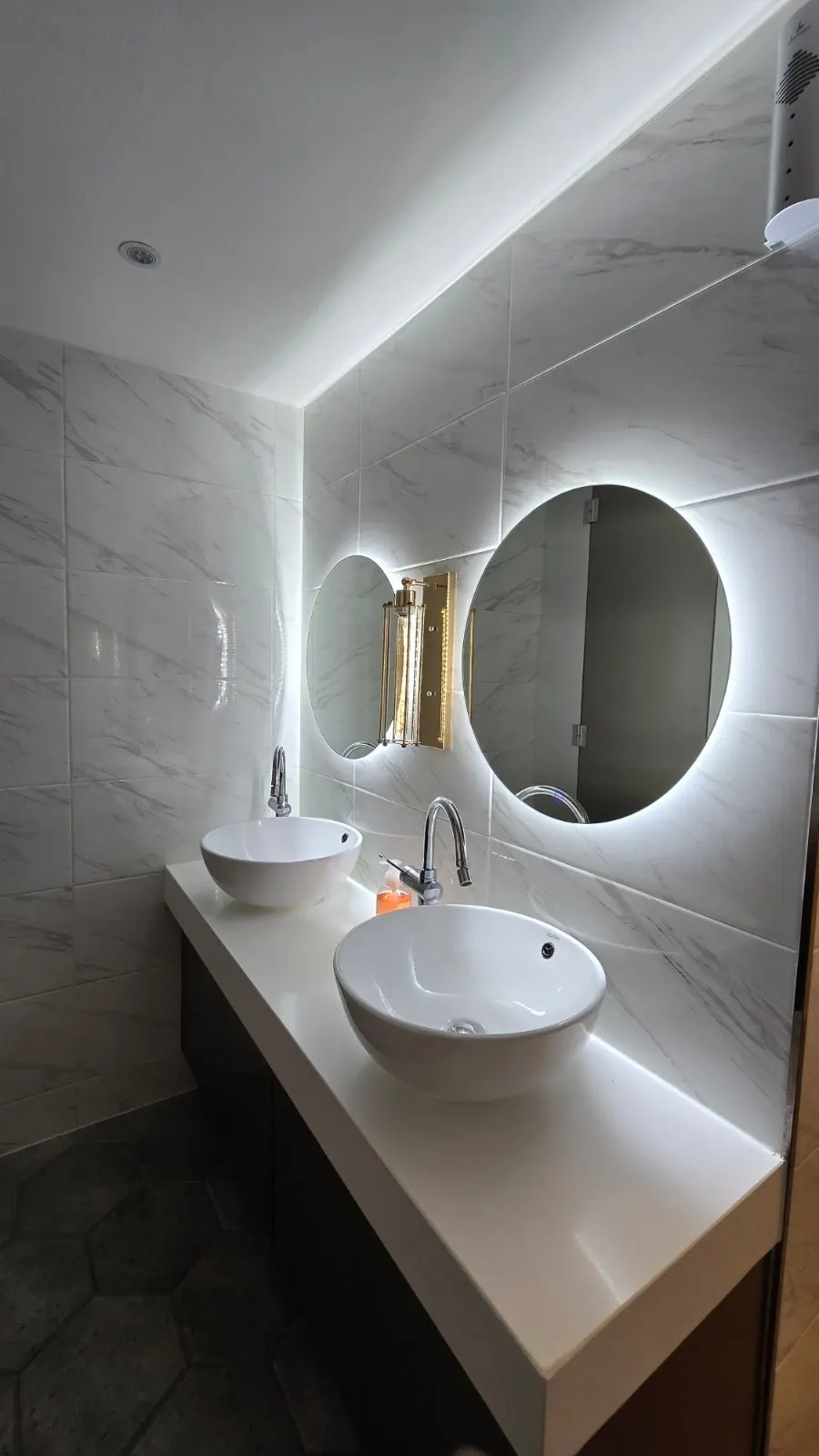 Neatly maintained lounge space