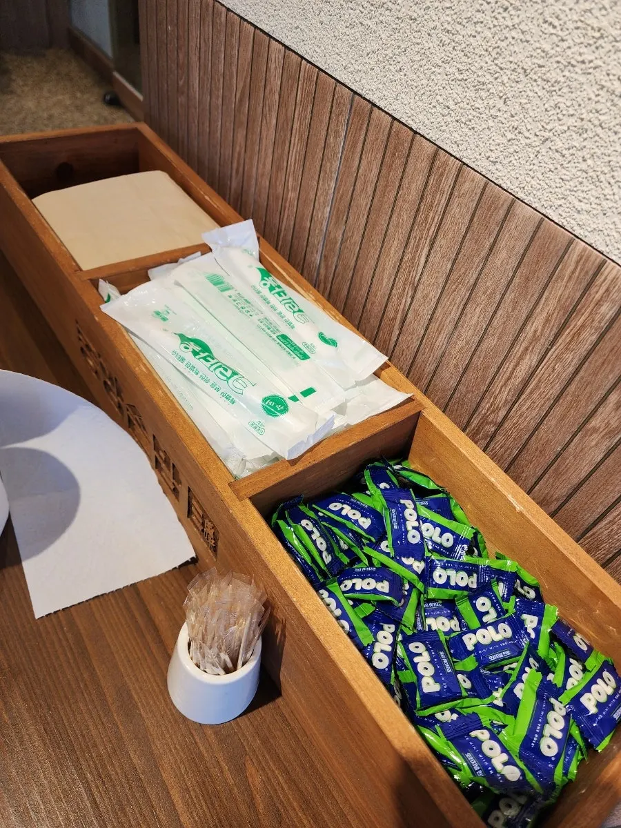 食事の締めに飲んだ温かいおこげ茶