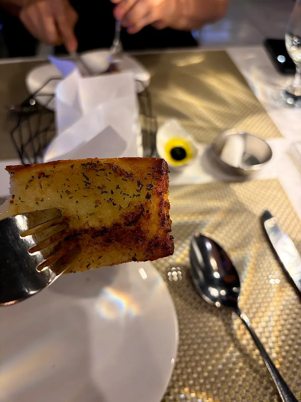 Close-up of the garlic pre-meal bread