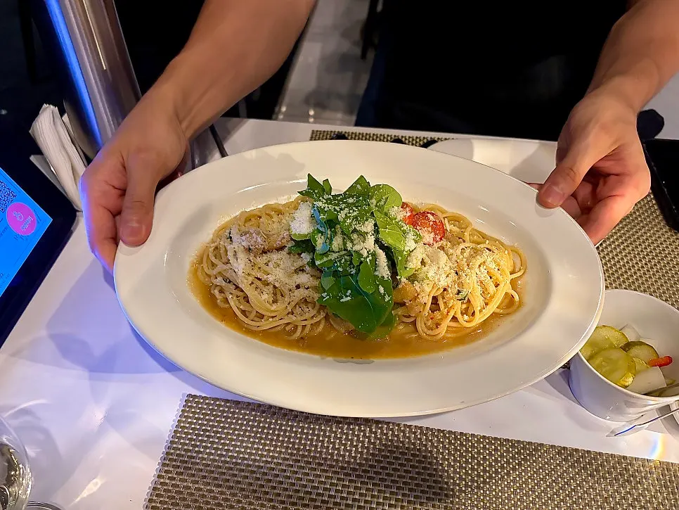 A plate of anchovy oil spaghetti
