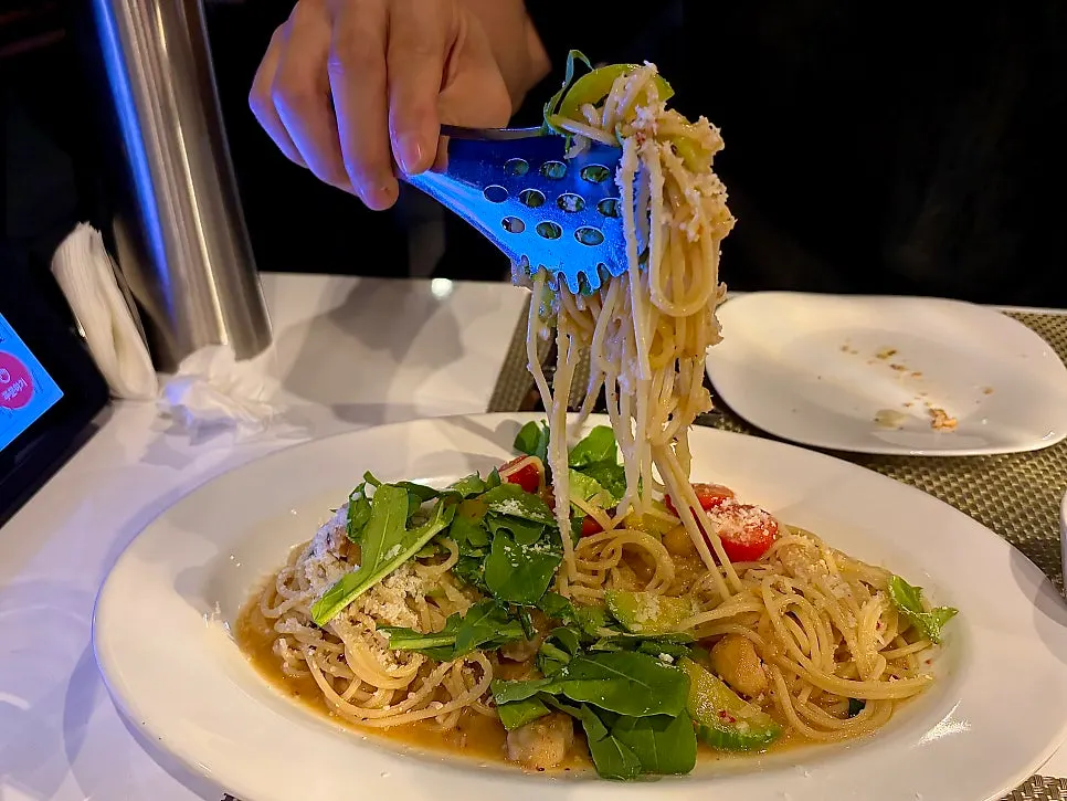 Anchovy pasta with garlic and olive oil aroma