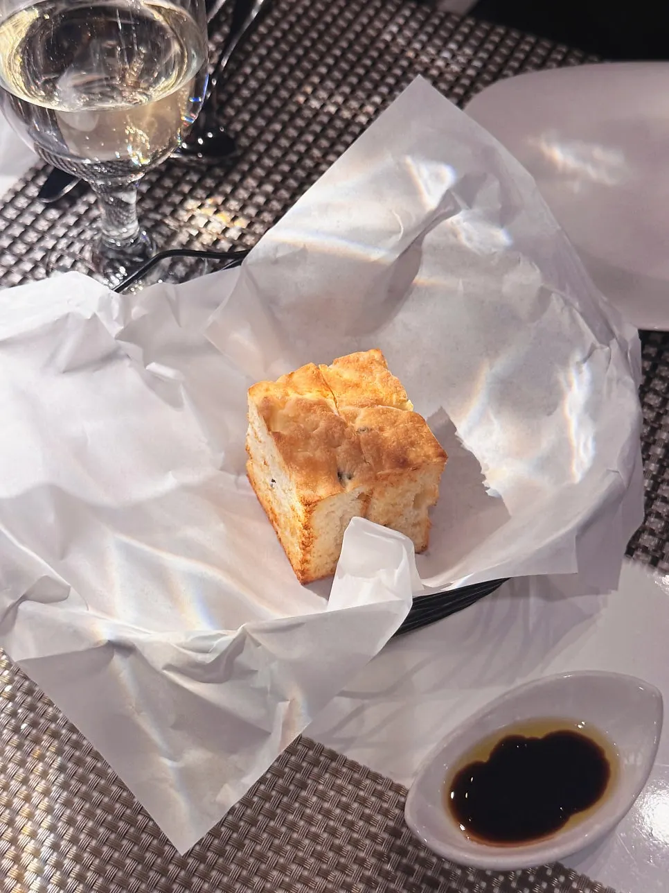 Pre-meal bread served before the mains
