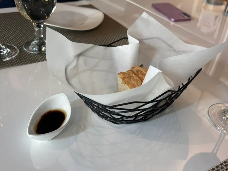 Table setting with a wet wipe