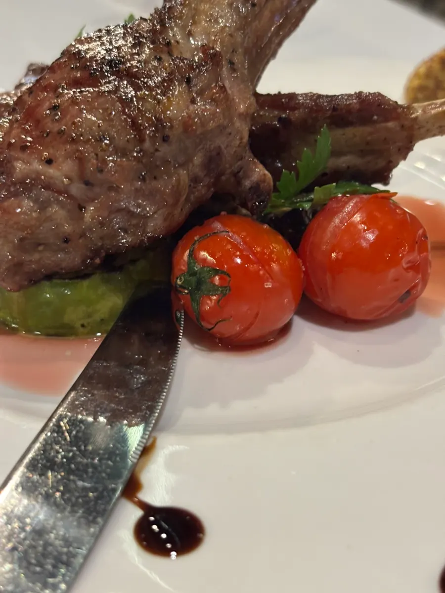 Garnishes for the lamb steak
