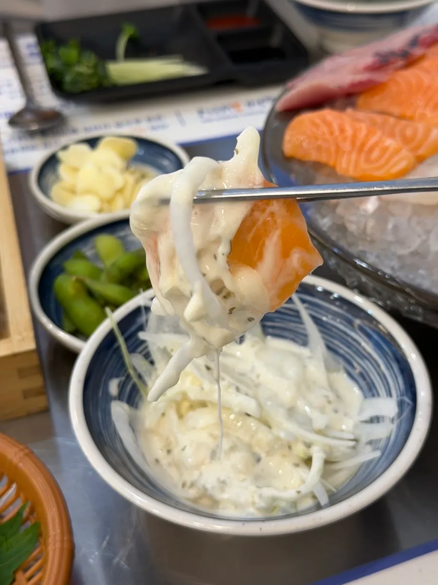 Small yellowtail paired with special makjang