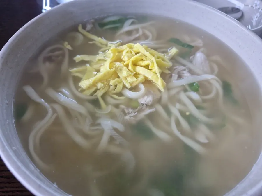 Todamok's roe and milt kalguksu topped with roe and milt
