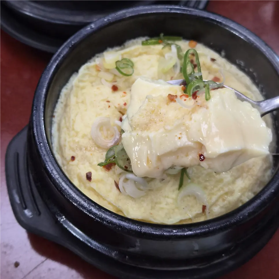 Chicken feet with rice balls and steamed egg
