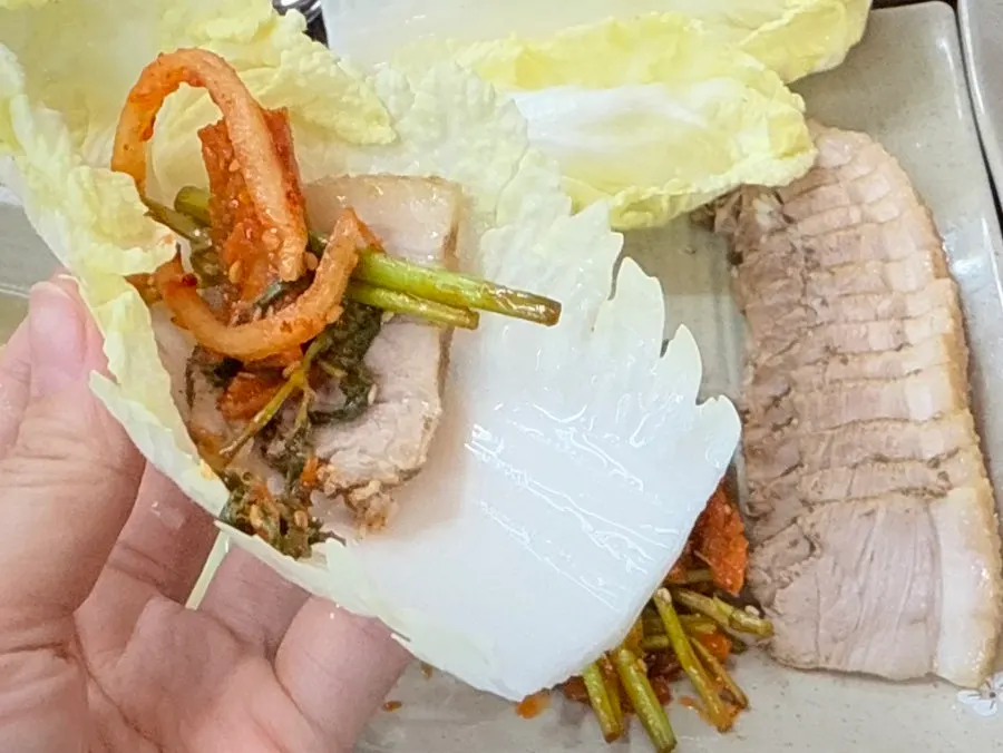 따뜻함이 아쉬웠던 닭칼국수