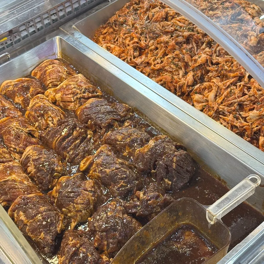 Pack of spicy boneless dakbal with cheongyang chili