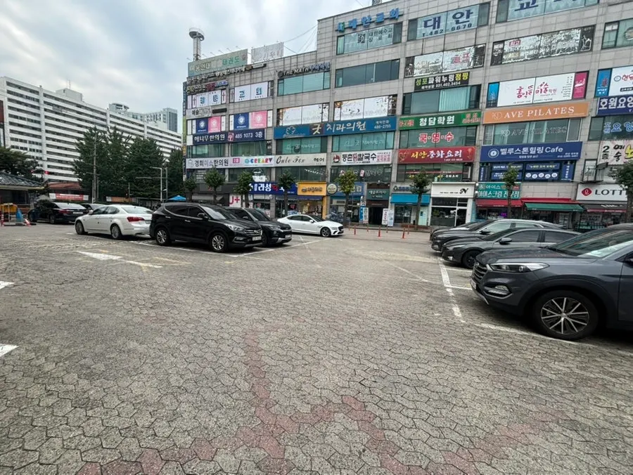 Storefront view of Morakmorak Seolleongtang Ansan Seongpo Main Branch