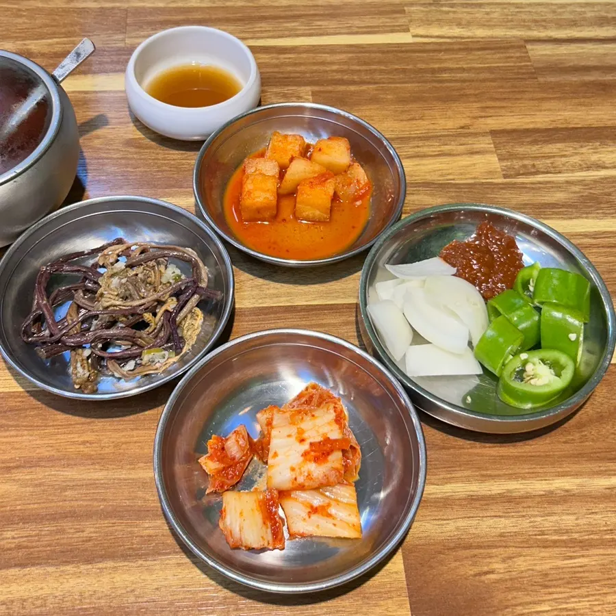 First-time order of yukhoe bibimbap served at the table