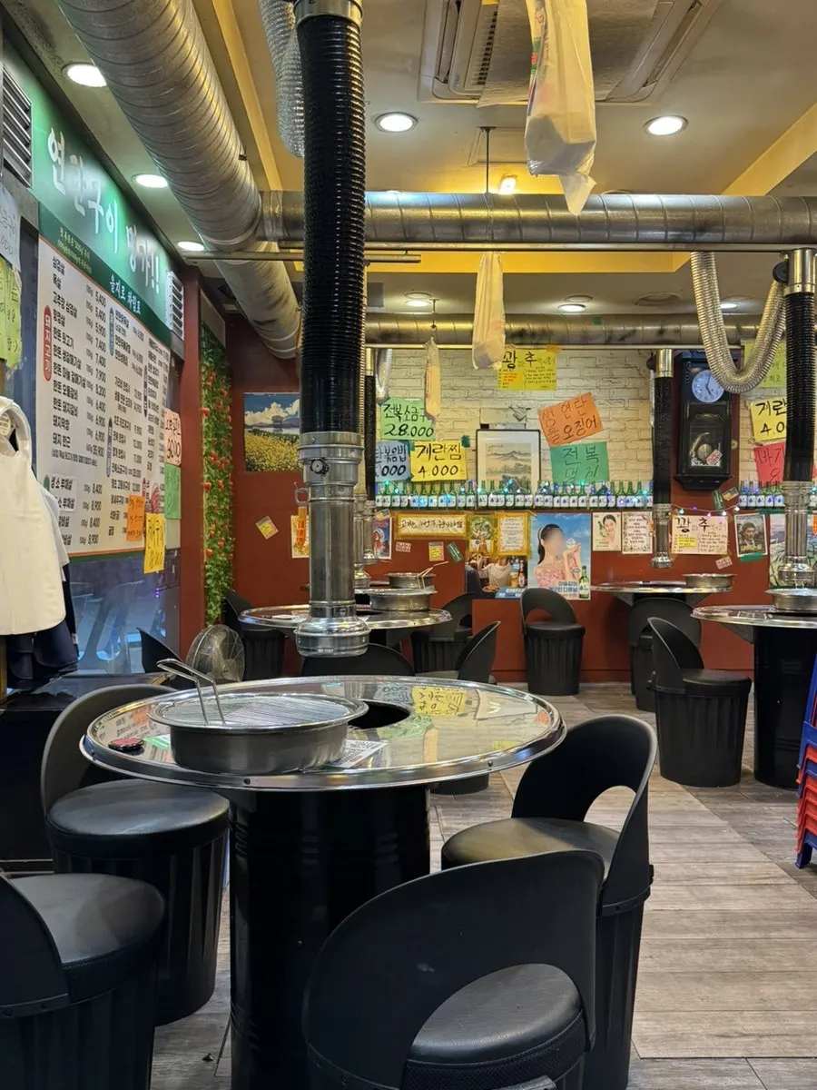 Retro interior of Euljiro Yeontan Gui Ansan Wadong Branch