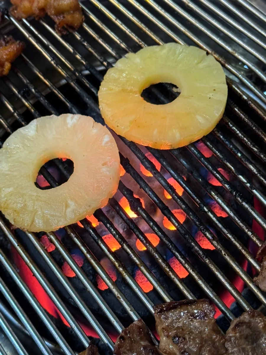Grilled pineapple for dessert